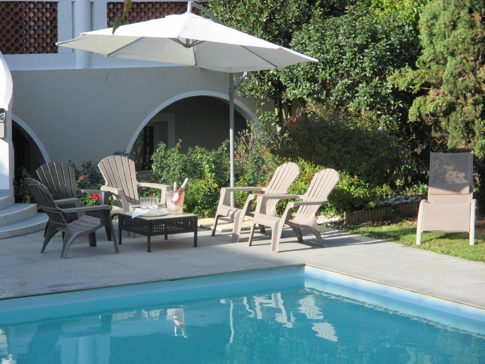Hotel Restaurant Les Voyageurs Montaigu-Vendee Εξωτερικό φωτογραφία