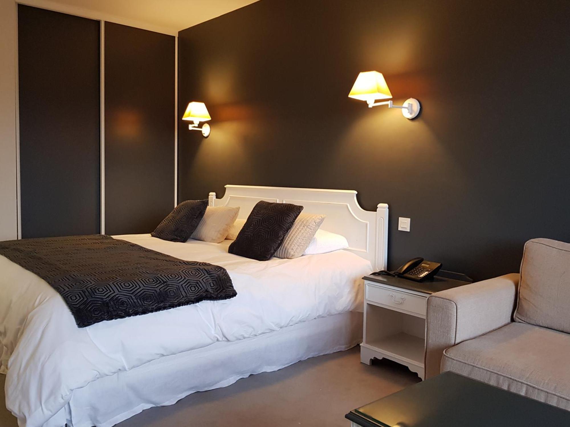 Hotel Restaurant Les Voyageurs Montaigu-Vendee Εξωτερικό φωτογραφία