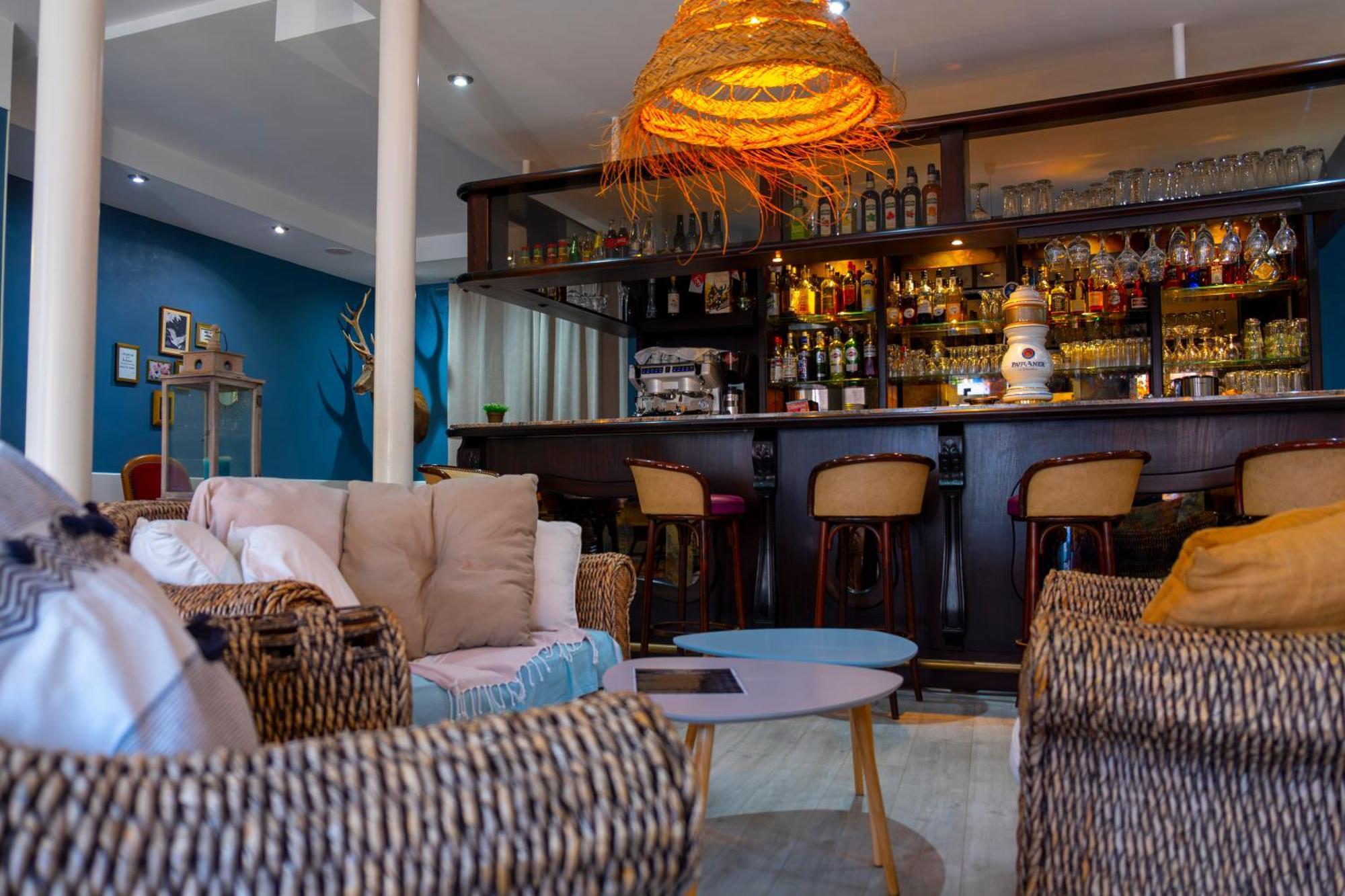 Hotel Restaurant Les Voyageurs Montaigu-Vendee Εξωτερικό φωτογραφία